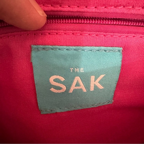 The Sak Rainbow Colors Knit Woven Pink Purse Hand Bag 10 Year Anniversary - Picture 7 of 10